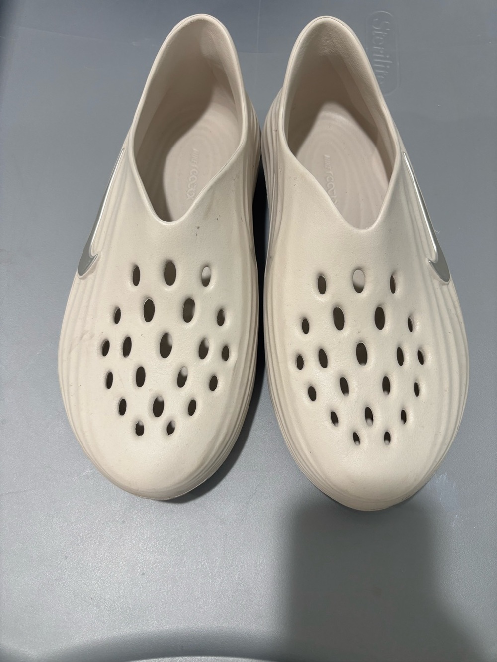 Men Foam Slip-On Clogs in Off-White